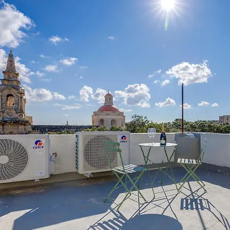 Apartamento Stylish Steps From The Capital
