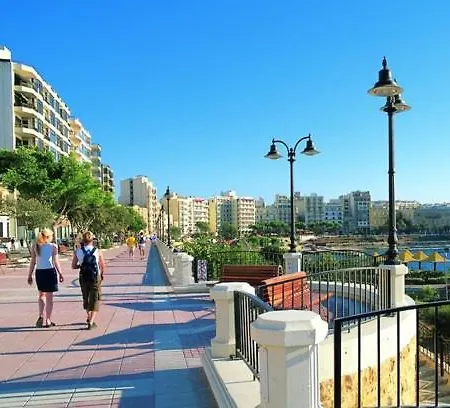 Stylish Steps From The Capital