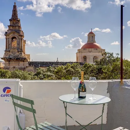 Apartament Stylish Steps From The Capital Il-Furjana