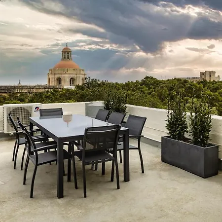 Stylish Steps From The Capital