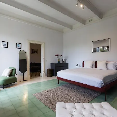 Stylish Steps From The Capital * Floriana